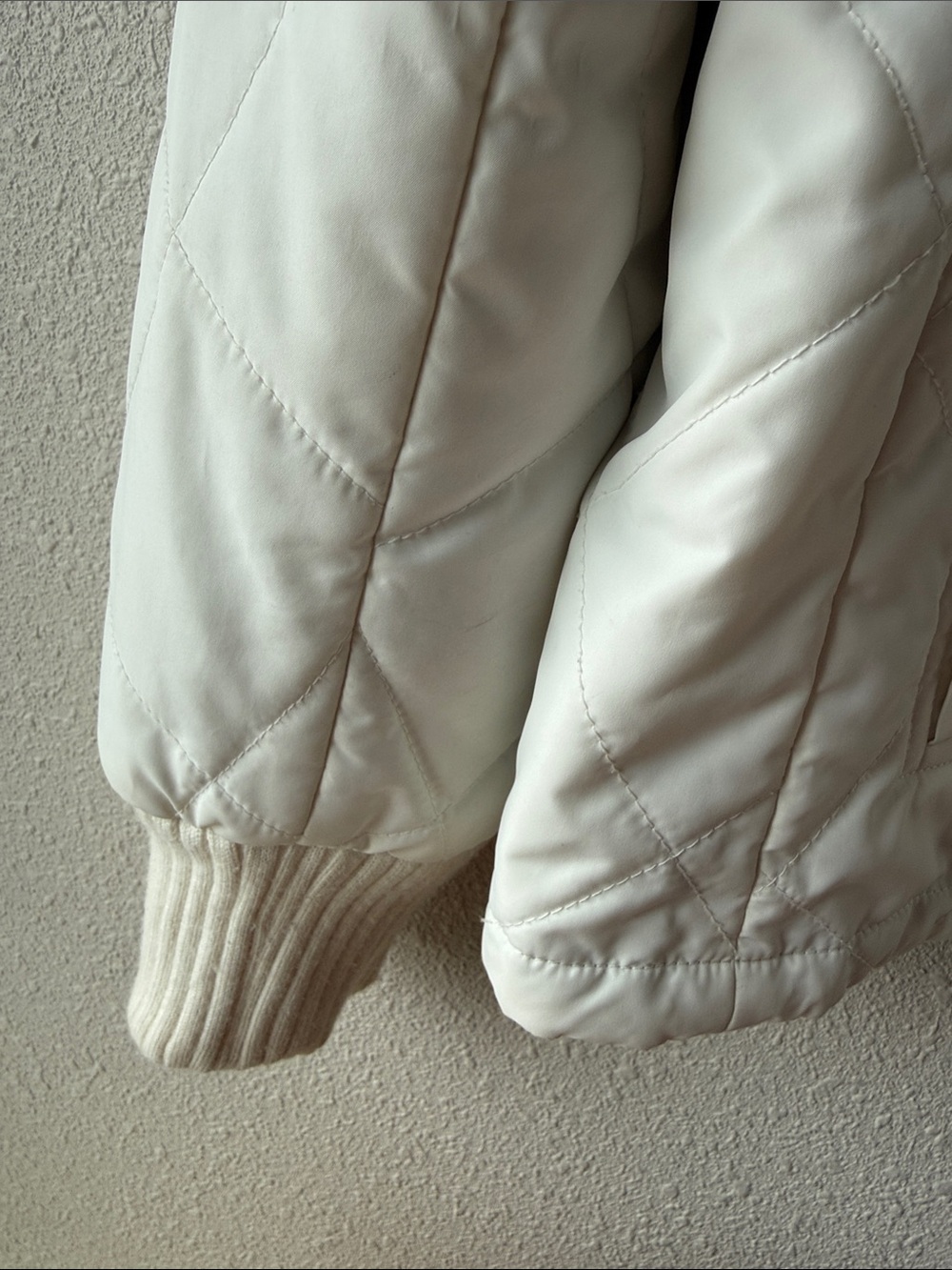 Burberry London White Quilted Jacket - US size 10 - Picture 2 of 12